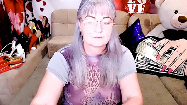 SiberiabBerry online show from April 4, 9:01 pm