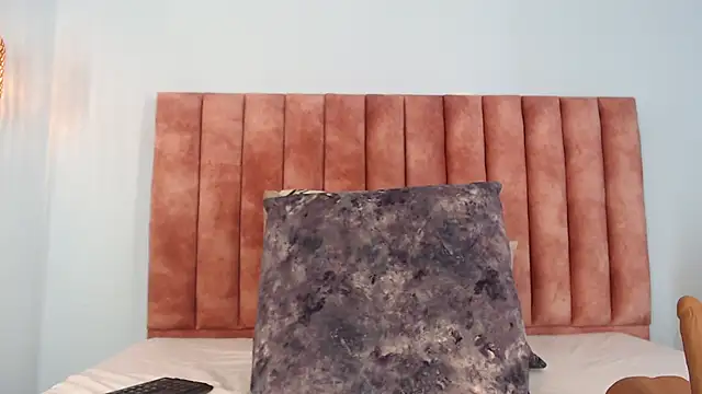 violeta leon online show from February 20, 6:26 am