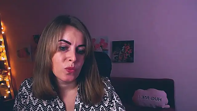 Hot Milady online show from January 31, 7:39 am