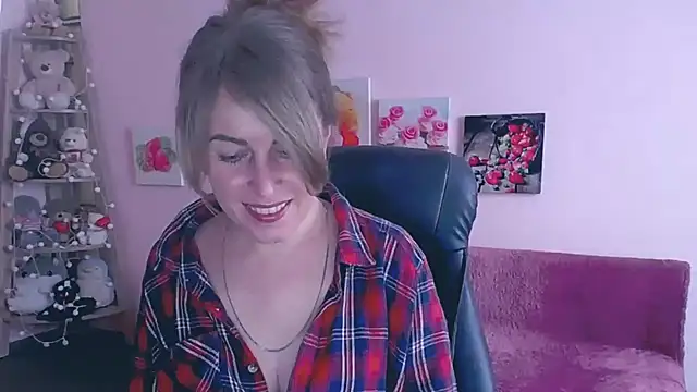 Hot Milady online show from March 21, 8:39 am