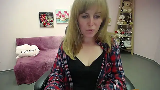 Hot Milady online show from October 3, 7:16 am