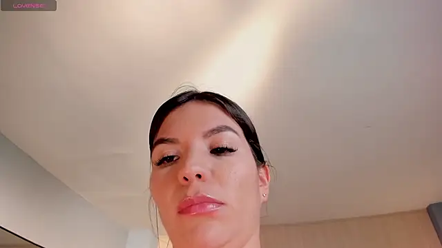 ValeriaRoldanX online show from January 15, 6:12 am