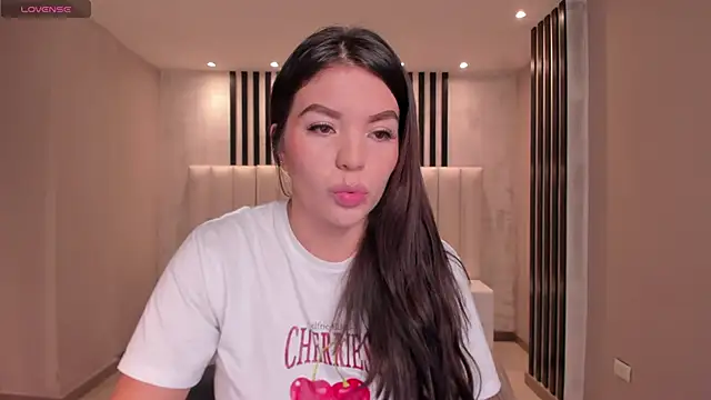 Snapshot of ValeriaRoldanX chatting on January 11, 11:21 pm ValeriaRoldanX online show from January 11, 11:21 pm