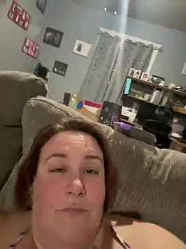 thickmilf182 online show from January 12, 2:35 am