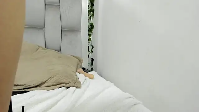 Snapshot of salome_Queenx chatting on January 23, 3:32 pm salome Queenx online show from January 23, 3:32 pm