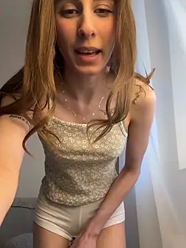 Snapshot of HellPeach chatting on February 25, 2:54 pm HellPeach online show from February 25, 2:54 pm