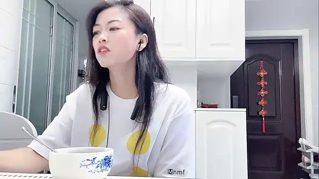 Snapshot of QianF-666 chatting on September 10, 12:32 am QianF-666 online show from September 10, 12:32 am