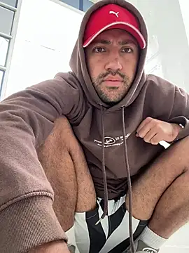 Snapshot of JuanZapata33 chatting on December 10, 5:44 pm JuanZapata33 online show from December 10, 5:44 pm