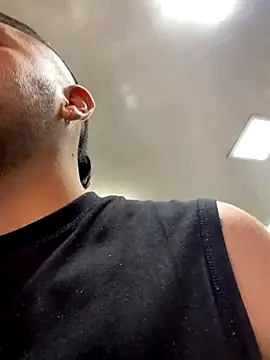 Snapshot of JuanZapata33 chatting on September 13, 9:47 pm JuanZapata33 online show from September 13, 9:47 pm