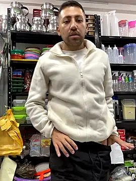 Snapshot of JuanZapata33 chatting on October 23, 9:57 pm JuanZapata33 online show from October 23, 9:57 pm