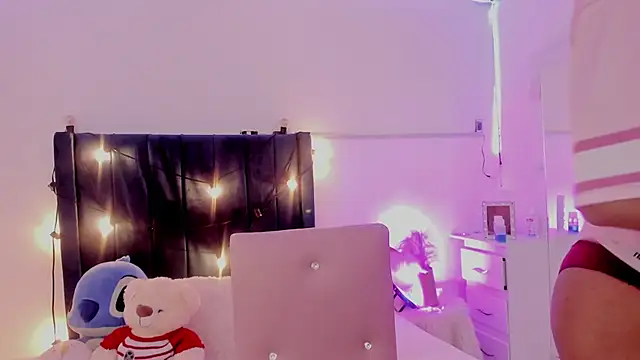 CamiloDoumit online show from February 6, 3:52 pm