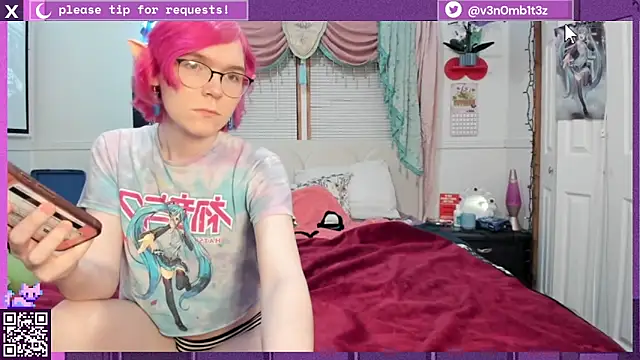 Snapshot of v3n0mb1t3z chatting on September 29, 3:00 am v3n0mb1t3z online show from September 29, 3:00 am