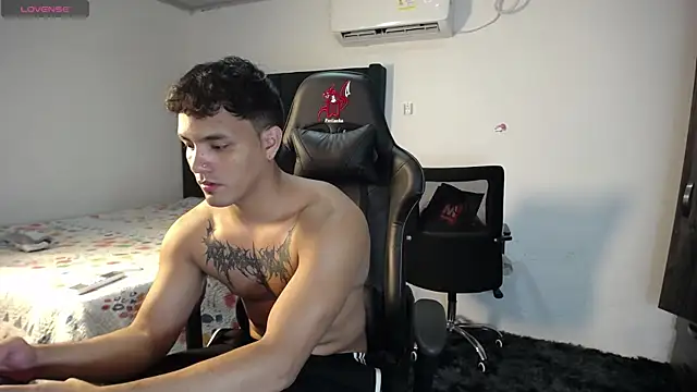 man dur07 online show from January 7, 11:35 pm