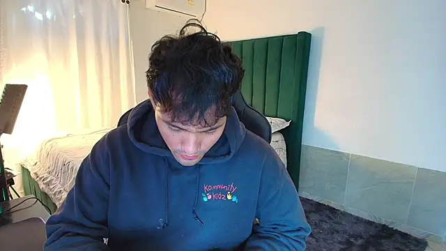 man dur07 online show from December 20, 7:32 pm