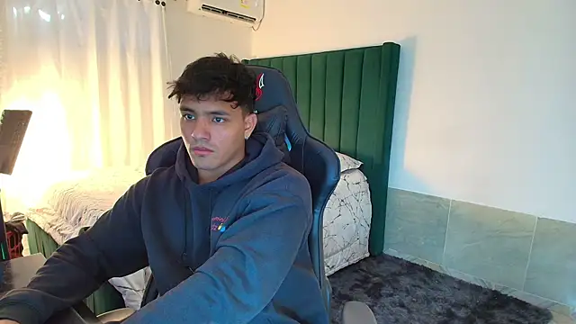 man dur07 online show from December 21, 8:05 pm