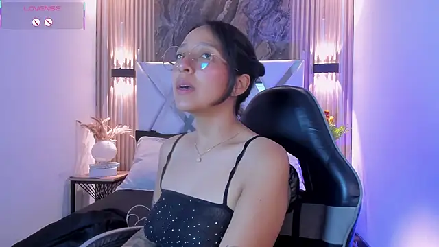 Valery wang online show from April 10, 11:48 am