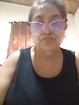 Snapshot of florecita69 chatting on April 20, 3:04 pm florecita69 online show from April 20, 3:04 pm