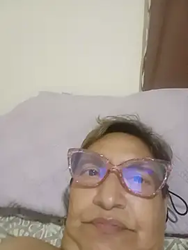 Snapshot of florecita69 chatting on June 18, 4:35 am florecita69 online show from June 18, 4:35 am