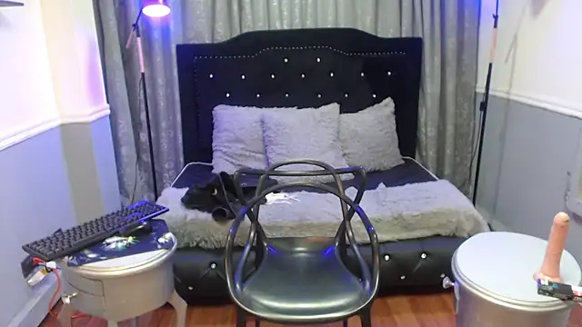 Snapshot of Mayaa_ross chatting on March 16, 5:14 am Mayaa ross online show from March 16, 5:14 am