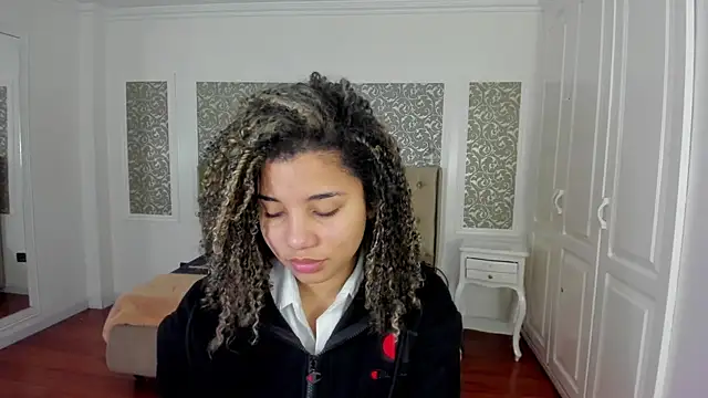 Snapshot of Mayaa_ross chatting on September 12, 1:38 am Mayaa ross online show from September 12, 1:38 am