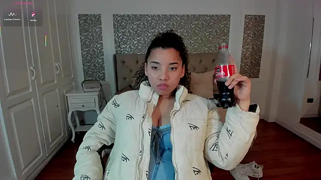 Snapshot of Mayaa_ross chatting on September 15, 1:38 am Mayaa ross online show from September 15, 1:38 am