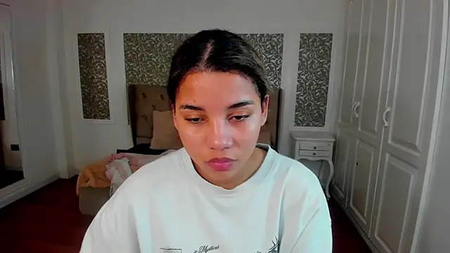 Snapshot of Mayaa_ross chatting on September 25, 2:04 am Mayaa ross online show from September 25, 2:04 am