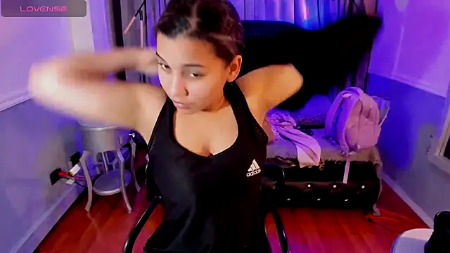 Snapshot of Mayaa_ross chatting on November 14, 2:21 am Mayaa ross online show from November 14, 2:21 am