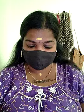 Snapshot of sulekha-mallu chatting on January 27, 3:26 am sulekha-mallu online show from January 27, 3:26 am