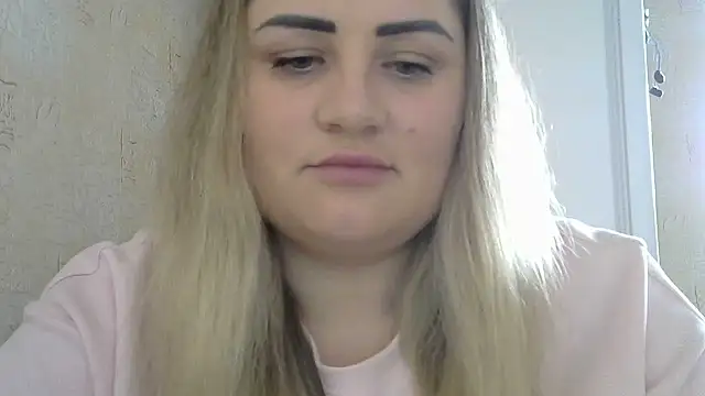 Snapshot of Honeydew-Waves chatting on May 30, 6:54 am Honeydew-Waves online show from May 30, 6:54 am