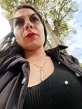 Snapshot of VALERY-03_ chatting on April 29, 5:30 pm VALERY-03 online show from April 29, 5:30 pm