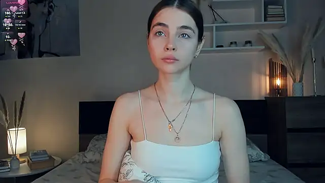 MaryJacksoon online show from February 13, 7:56 am