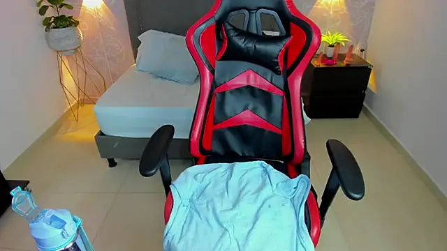 Snapshot of angelica_dymond chatting on February 24, 3:20 pm angelica dymond online show from February 24, 3:20 pm