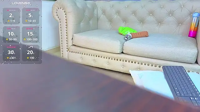 Snapshot of angelica_dymond chatting on September 16, 12:17 pm angelica dymond online show from September 16, 12:17 pm