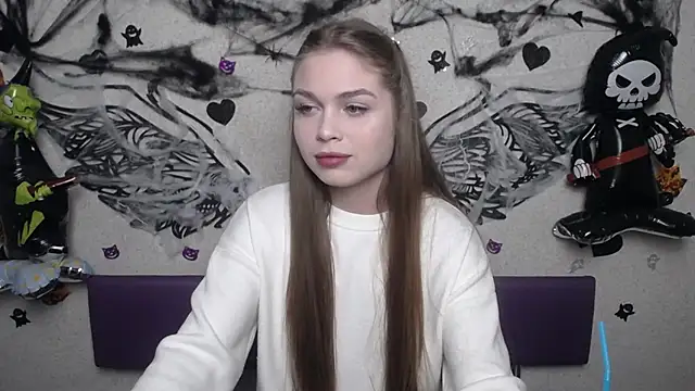 Snapshot of LaraPika chatting on October 25, 5:08 pm LaraPika online show from October 25, 5:08 pm