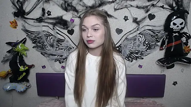 Snapshot of LaraPika chatting on November 10, 6:07 pm LaraPika online show from November 10, 6:07 pm