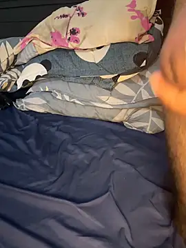 Snapshot of DragonLover_93 chatting on December 13, 8:04 pm DragonLover 93 online show from December 13, 8:04 pm