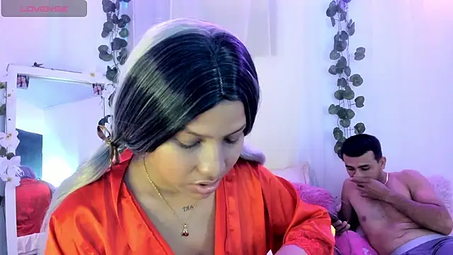 Snapshot of catalina_and_roger chatting on November 5, 8:09 pm catalina and roger online show from November 5, 8:09 pm