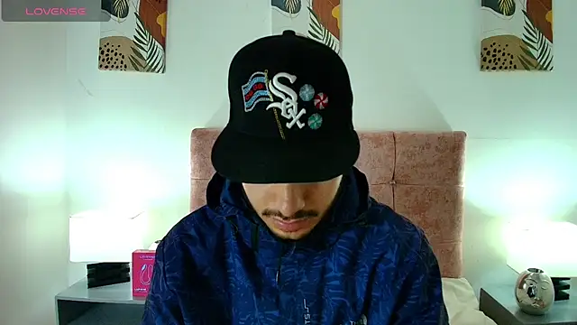 Amadeo Wild online show from April 5, 2:47 pm