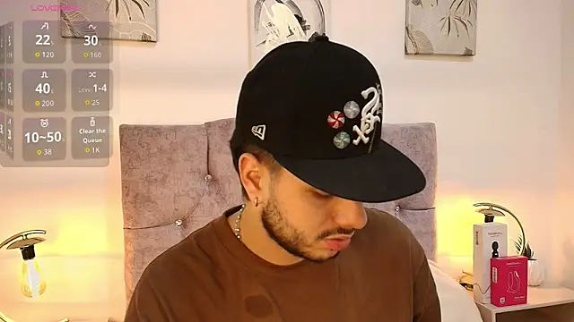 Amadeo Wild online show from April 18, 4:05 am