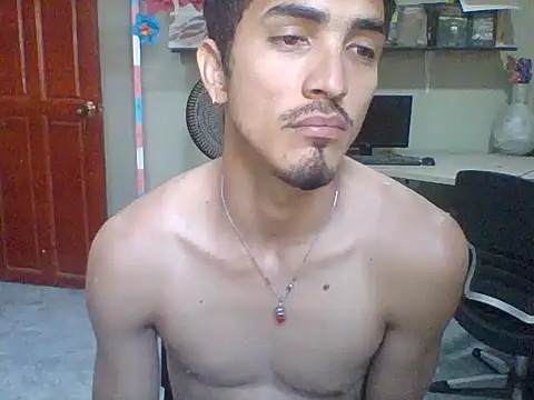Snapshot of jeremy_scott chatting on February 13, 3:30 pm jeremy scott online show from February 13, 3:30 pm