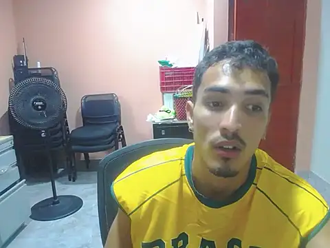 Snapshot of jeremy_scott chatting on July 4, 8:26 pm jeremy scott online show from July 4, 8:26 pm