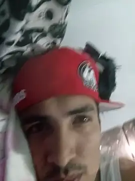 Snapshot of jeremy_scott chatting on August 2, 4:11 am jeremy scott online show from August 2, 4:11 am