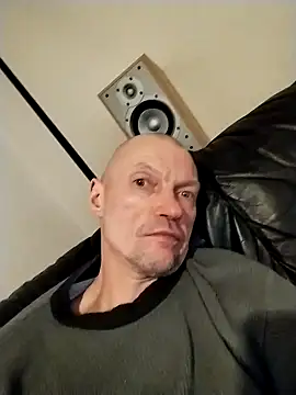 Snapshot of Mr-696 chatting on March 6, 10:04 pm Mr-696 online show from March 6, 10:04 pm