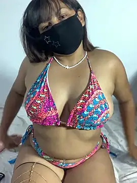 Snapshot of Jeroliee_viyana chatting on February 23, 2:07 am Jeroliee viyana online show from February 23, 2:07 am