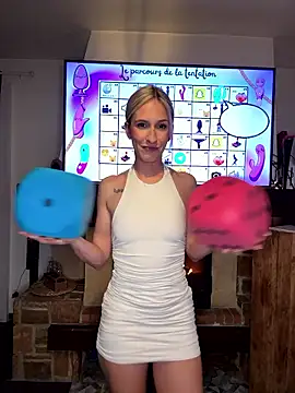 lola tentatiion online show from January 11, 8:03 pm