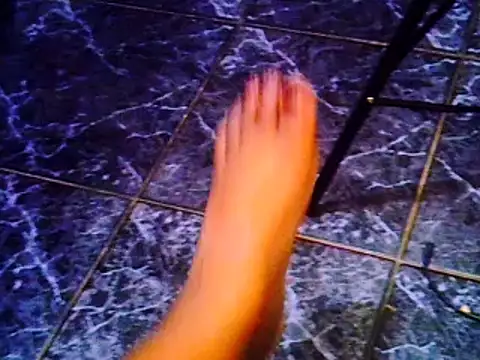 Snapshot of Mysterylady143 chatting on January 26, 1:31 am Mysterylady143 online show from January 26, 1:31 am