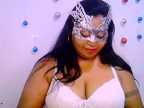 Snapshot of Mysterylady143 chatting on February 17, 9:41 pm Mysterylady143 online show from February 17, 9:41 pm