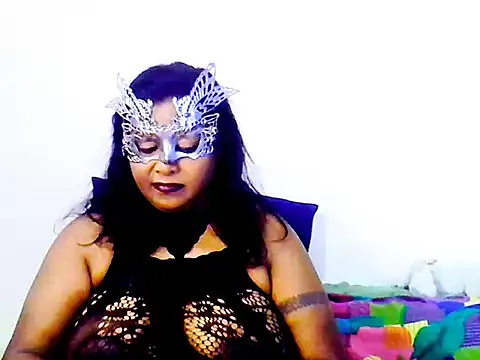 Snapshot of Mysterylady143 chatting on November 22, 6:07 pm Mysterylady143 online show from November 22, 6:07 pm