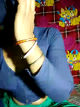 indiancouple09 online show from December 3, 10:51 pm