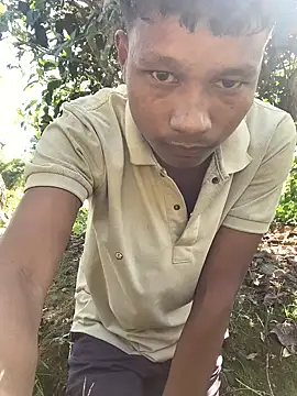 Snapshot of ShroveRising chatting on November 11, 6:24 am ShroveRising online show from November 11, 6:24 am